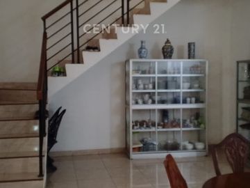 Dijual Rumah Berikut Tanah Kosong Bonus Kontrakan