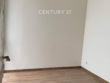Disewakan Rumah 2 Lantai Siap Huni Di Suvarna Sutera Cikupa