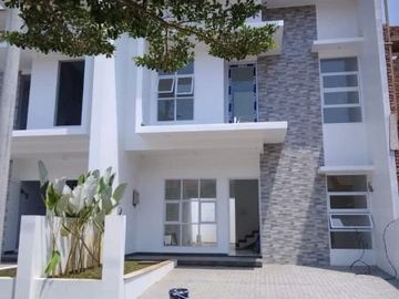 Rumah dijual siap huni ready stock konsep ala villa mewah cantik di Pusat kota Cisaranten Arcamanik