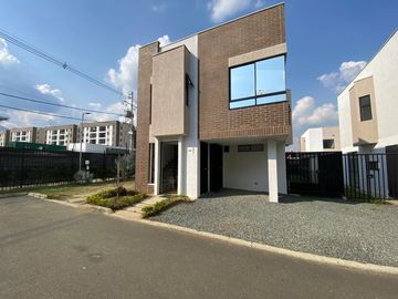 casa condominio en venta en parque natura. Cod V4924