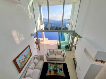 CASA EN ARRIENDO UBICADA EN EL POBLADO SECTOR LAS PALMAS