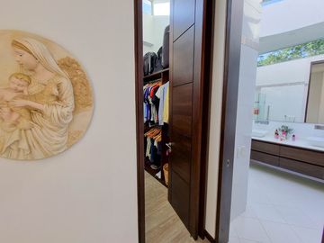 CASA EN ARRIENDO UBICADA EN EL POBLADO SECTOR LAS PALMAS