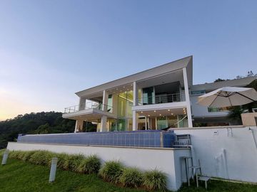CASA EN ARRIENDO UBICADA EN EL POBLADO SECTOR LAS PALMAS