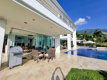 CASA EN ARRIENDO UBICADA EN EL POBLADO SECTOR LAS PALMAS