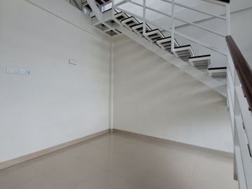 DIJUAL RUMAH SIAP HUNI DALAM PERUMAHAN Type 120/76m PUSAT KOTA