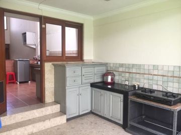 Rumah Lux di Tubagus Ismail Dago Bandung - Utara
