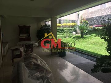 Rumah Lux di Tubagus Ismail Dago Bandung - Utara