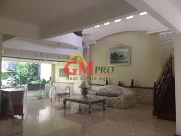 Rumah Lux di Tubagus Ismail Dago Bandung - Utara