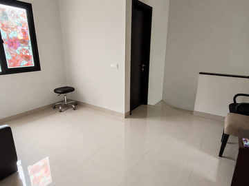 Rumah 2 lantai siap huni di The Mozia, Cluster Amarine BSD City