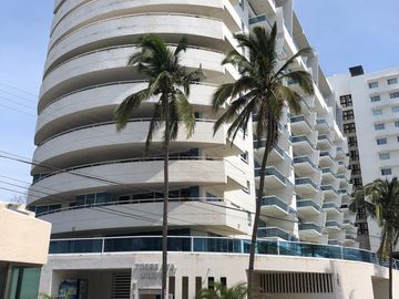 Penthouse con Vista al Mar y Alberca en Venta | Torre Santa María