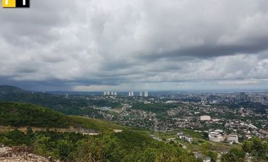 OVERLOOKING LOT FOR SALE IN PARK CENTRAL MONTERRAZAS DE CEBU