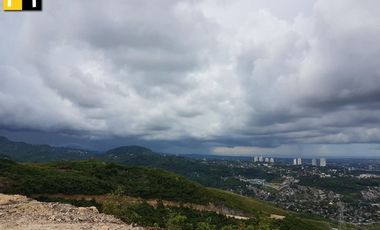 OVERLOOKING LOT FOR SALE IN PARK CENTRAL MONTERRAZAS DE CEBU