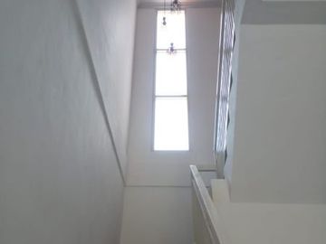 Rumah Baru Minimalist 2 Lantai Rungkut Asri