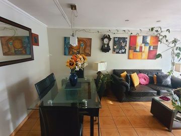 Casa en venta 5 Dormitorios 3 Estacionamientos, Las Condes