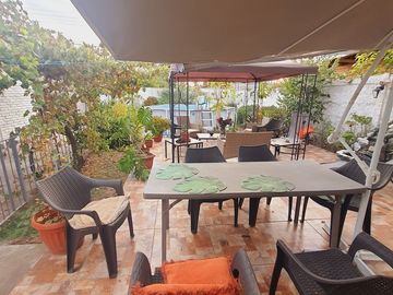Casa en venta 5 Dormitorios 3 Estacionamientos, Las Condes