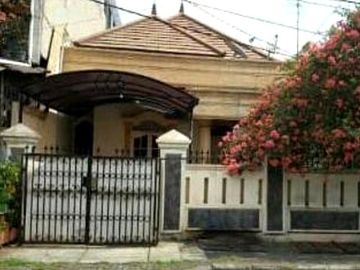 Rumah kondisi bagus di Senen, Jakarta Pusat