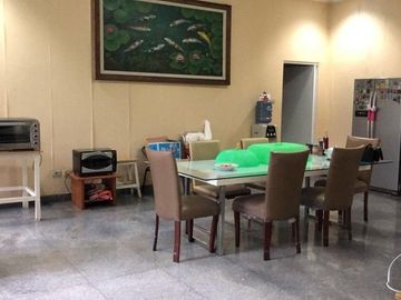 Rumah Luas di Cempaka Putih Jakarta Pusat