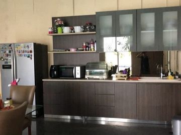 Rumah Luas di Cempaka Putih Jakarta Pusat