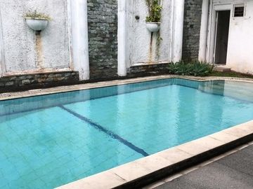 Rumah Luas di Cempaka Putih Jakarta Pusat
