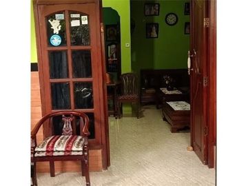 rumah 2 lantai dijual murah dan dekat Summarecon diTambun