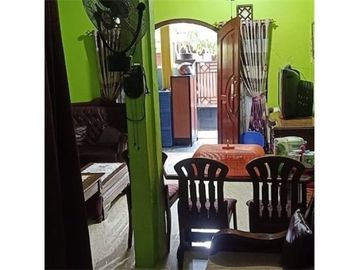 rumah 2 lantai dijual murah dan dekat Summarecon diTambun