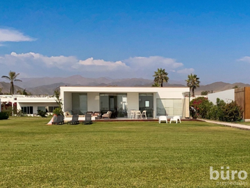 CASA EN VENTA PRIMERA FILA EN PLAYA BLANCA