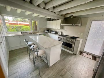 Casa en venta en Club de Golf los Encinos