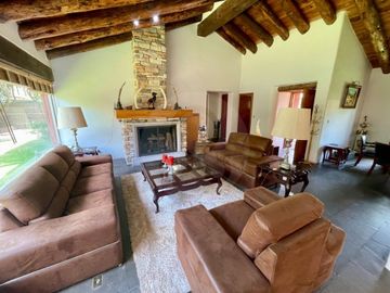 Casa en venta en Club de Golf los Encinos