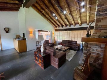 Casa en venta en Club de Golf los Encinos