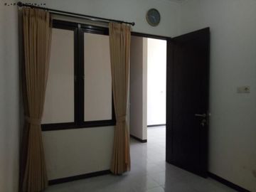 Rumah Rungkut Asri Carport 1 mbl