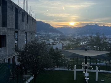 CASA EN VENTA EN COLINAS DEL VALLE