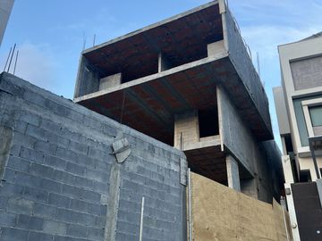 CASA EN VENTA EN COLINAS DEL VALLE