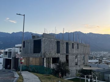 CASA EN VENTA EN COLINAS DEL VALLE