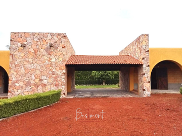 Exclusiva Residencia en Venta en Fracc. Campestre La Joya, Atlixco