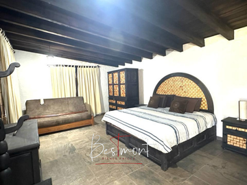 Exclusiva Residencia en Venta en Fracc. Campestre La Joya, Atlixco