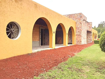 Exclusiva Residencia en Venta en Fracc. Campestre La Joya, Atlixco