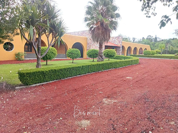 Exclusiva Residencia en Venta en Fracc. Campestre La Joya, Atlixco