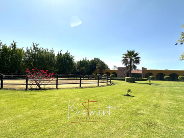 Exclusiva Residencia en Venta en Fracc. Campestre La Joya, Atlixco