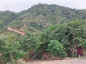 Puerto Lopez - Casa Vista: Se Vende Casa en Zona Rural y Cerca del Mar en Puerto Lopez