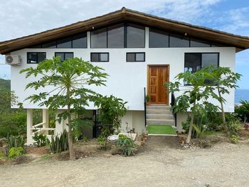 Puerto Lopez - Casa Vista: Se Vende Casa en Zona Rural y Cerca del Mar en Puerto Lopez