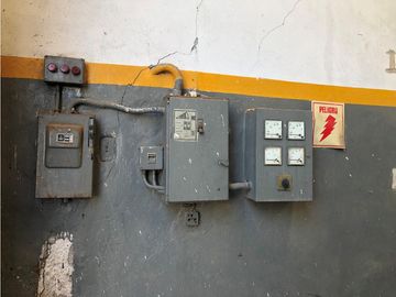 GALPÓN 17x39 Mts.-C/TECHO PARABÓLICO EN 2 TERRENOS-603 MTS.2-AMPLIA OFICINA-BAÑO