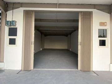 Dijual Gudang Komersial @Driyorejo Kencana Permai, Lokasi sangat strategis