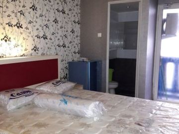 Studio apartemen bulanan full furnish green pramuka city