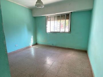 LATORRE PROP. VENDE CHALET 3 AMB CON PARQUE Y GARAGE - HERMOSO ENTORNO