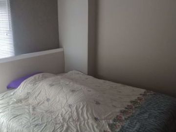 Apartemen green pramuka studio tahunan free IPL full furnish
