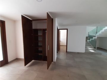 Casa En Venta Con Habitación Estudio Planta Baja Cerca UDLAP