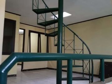 6 Bedroom House for sale