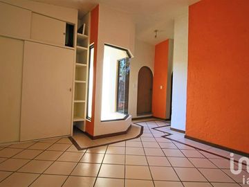 CASA CONDOMINIO EN VENTA NORTE DE CUERNAVACA,  ALBERCA Y TERRAZA CON VISTA PANORÁMICA ARBOLADA