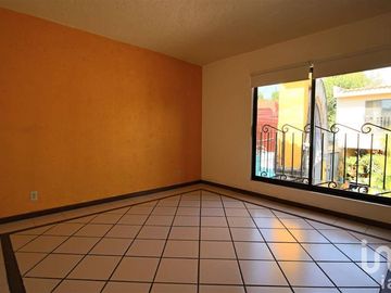 CASA CONDOMINIO EN VENTA NORTE DE CUERNAVACA,  ALBERCA Y TERRAZA CON VISTA PANORÁMICA ARBOLADA