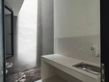 Rumah 2 lantai baru Gress selangkah ke Raya Merr